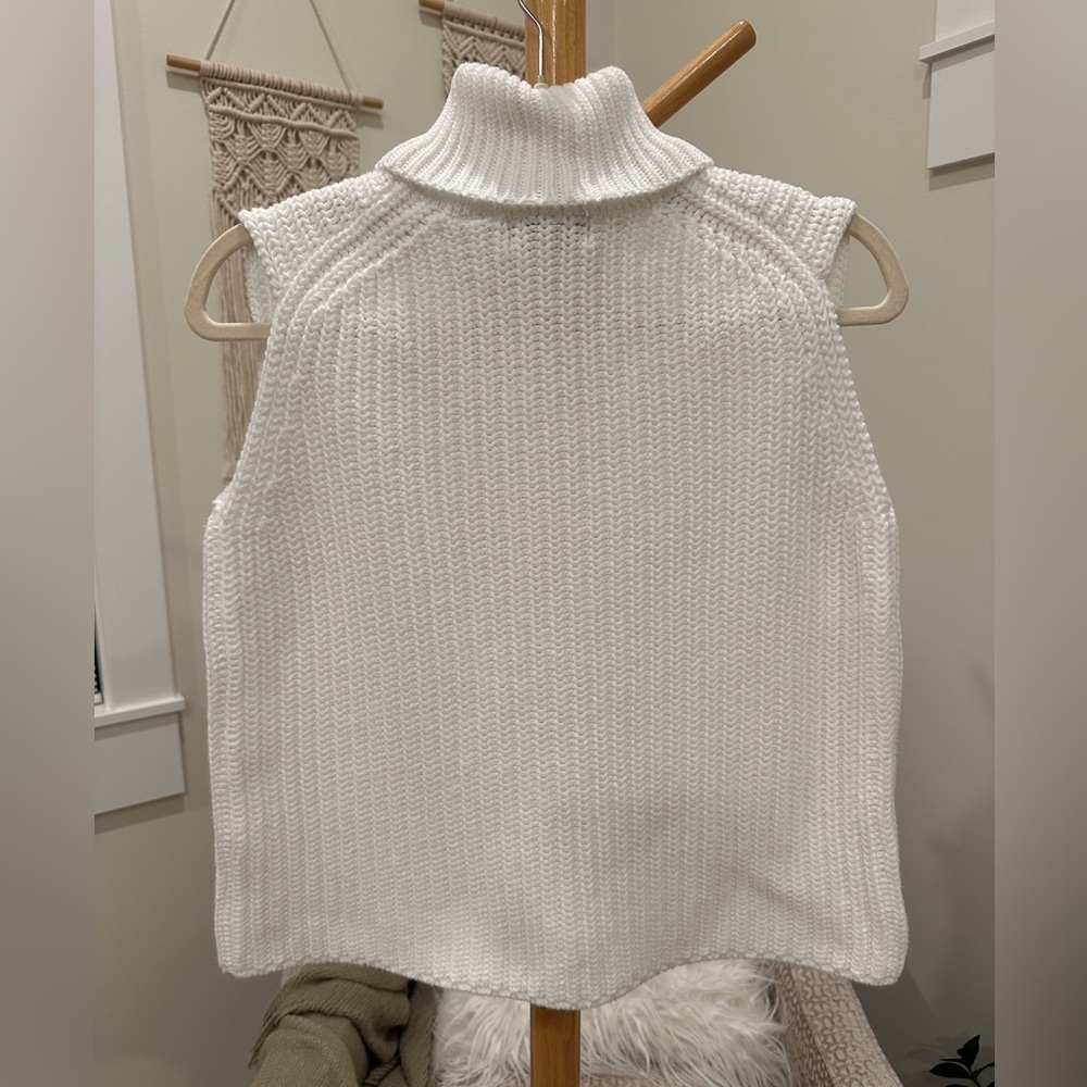 Lord & Taylor Ivory Sleeveless Turtleneck Sweater Size L - Picture 2 of 4